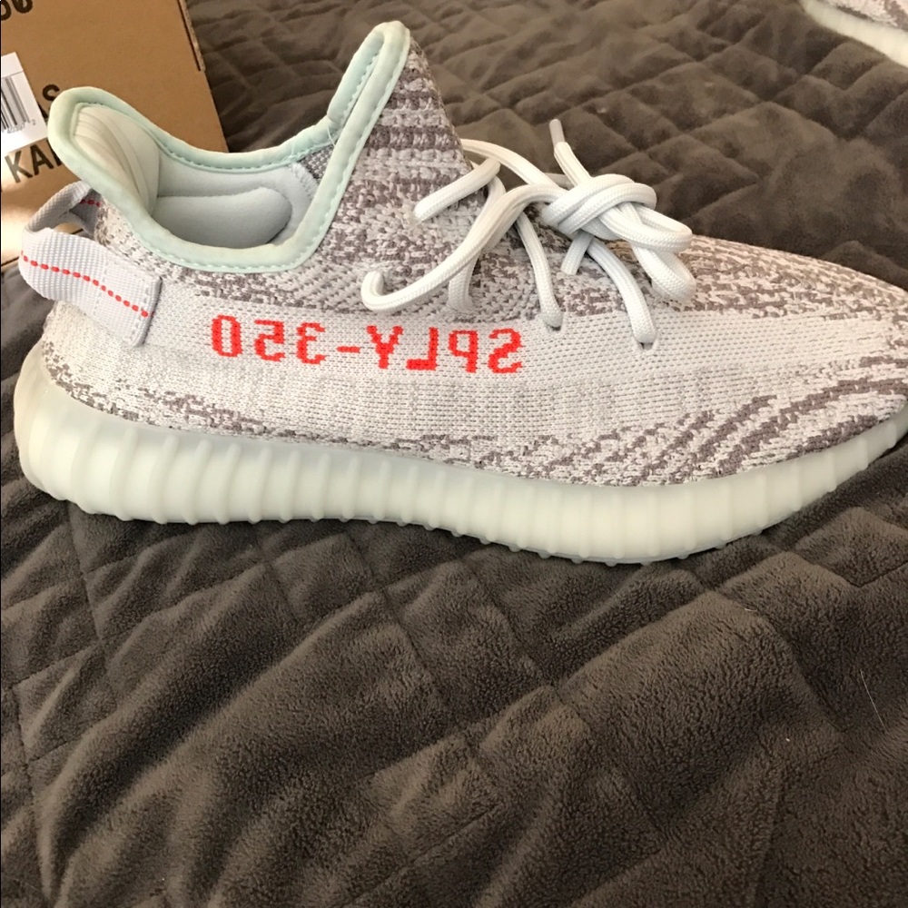 Yeezy 350 boost V2 Blue Tint